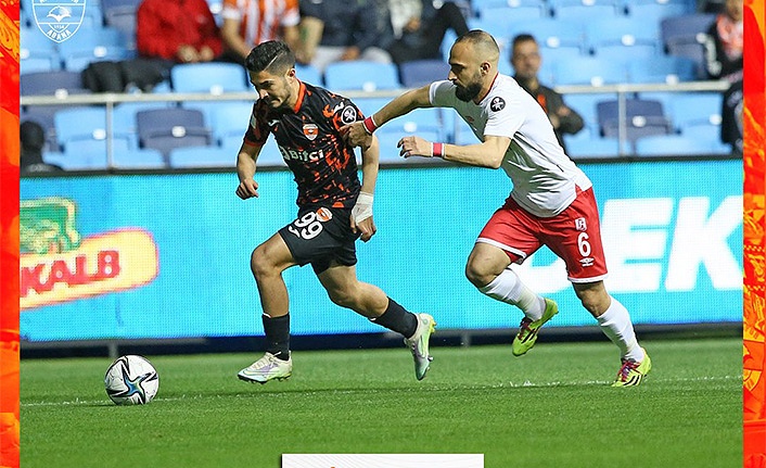 Adanaspor Balıkesirspor'a acımadı: 3-1